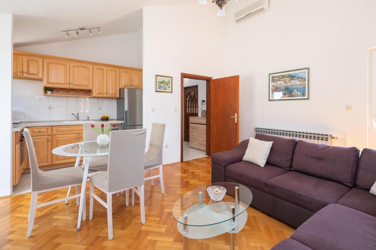 Beachfront Xxl - 2 Apartments Together - Lokva Rogoznica Esterno foto