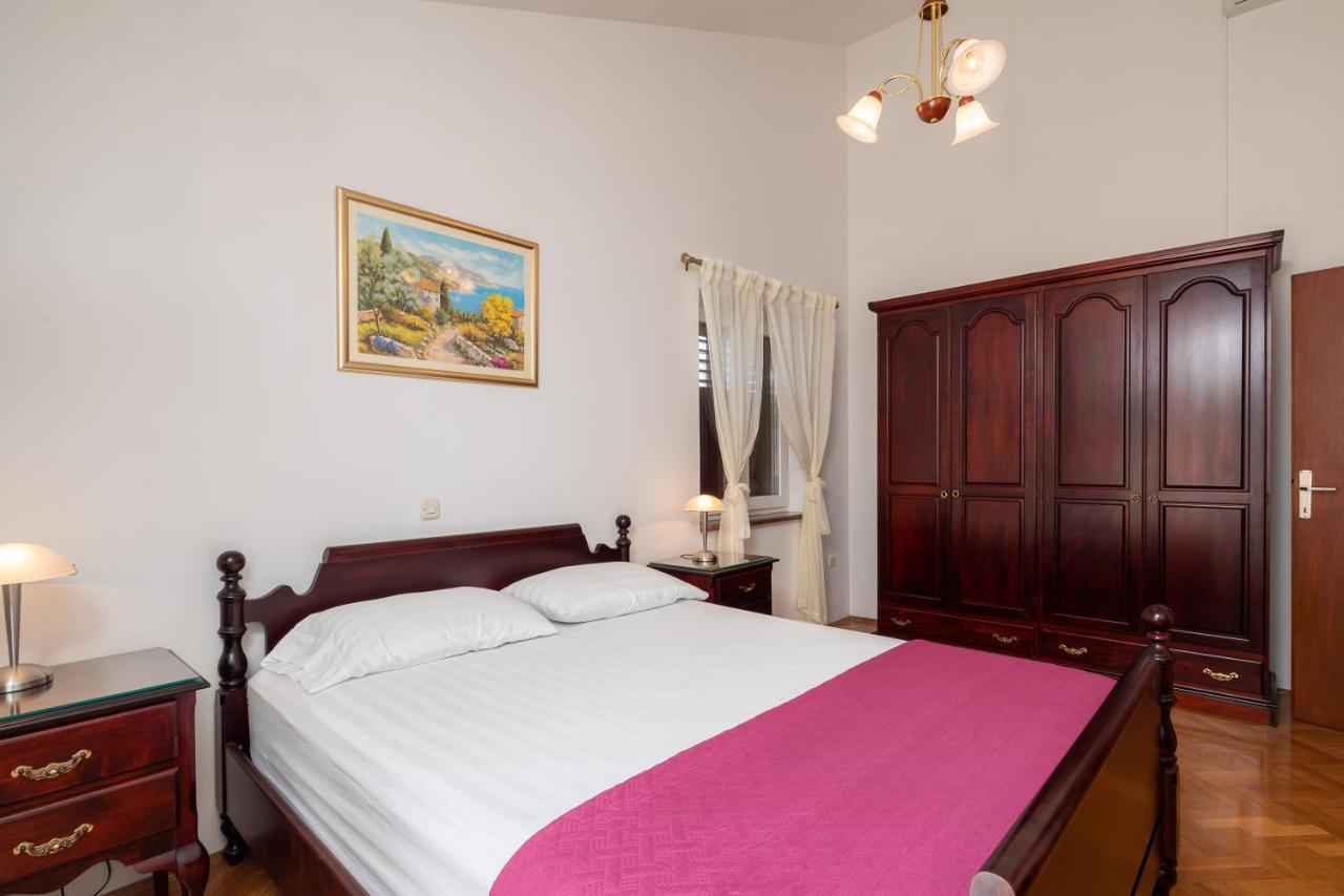Beachfront Xxl - 2 Apartments Together - Lokva Rogoznica Esterno foto