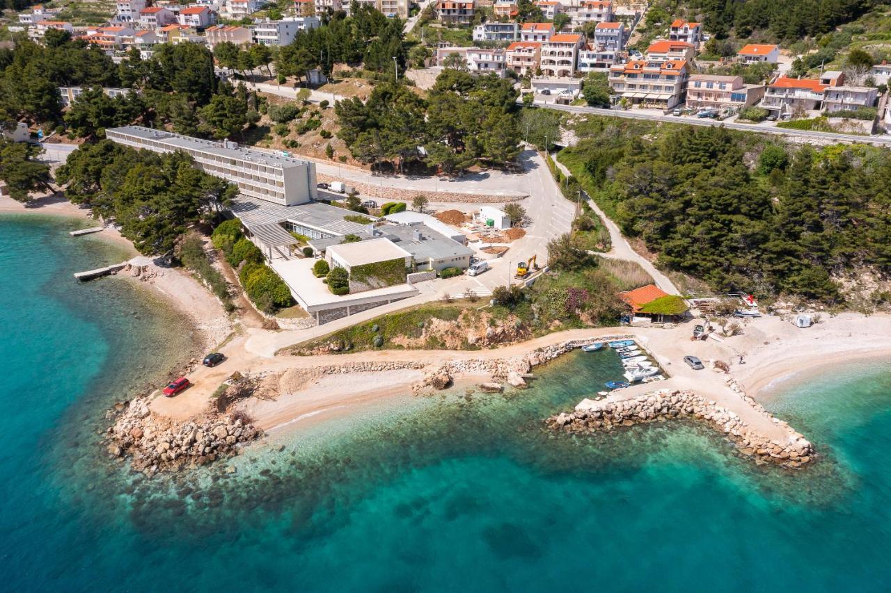 Beachfront Xxl - 2 Apartments Together - Lokva Rogoznica Esterno foto