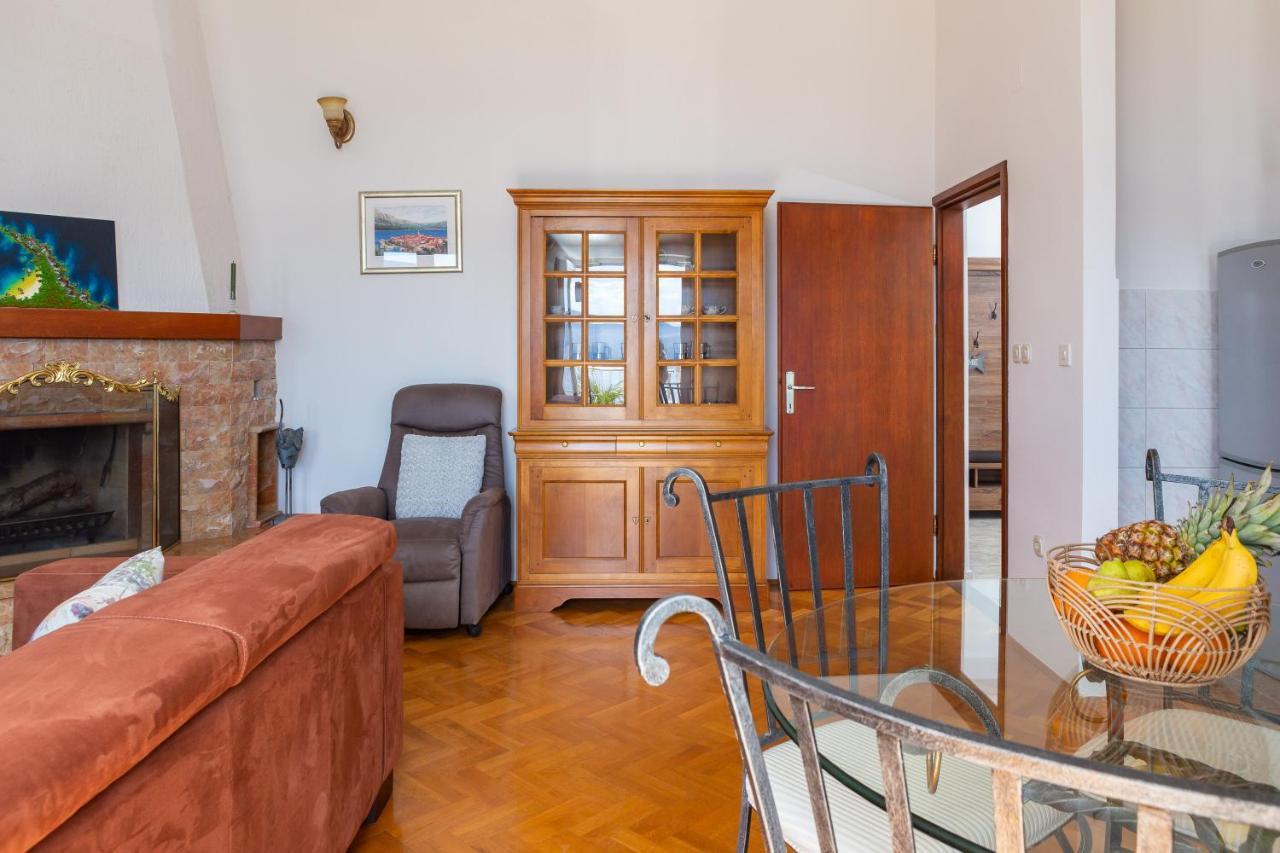 Beachfront Xxl - 2 Apartments Together - Lokva Rogoznica Esterno foto