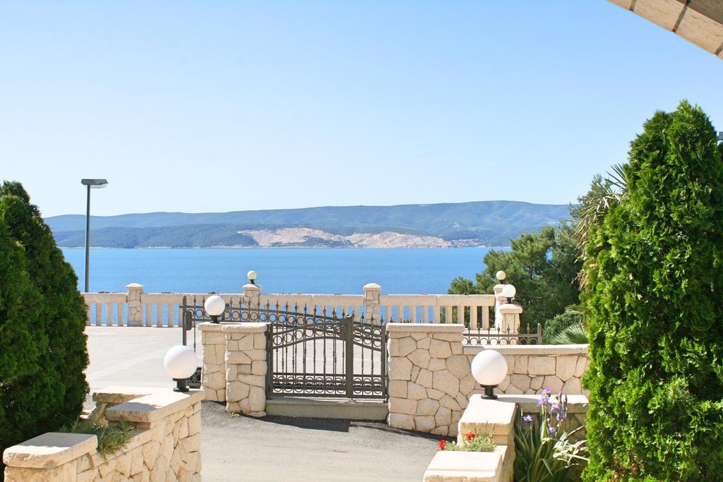 Beachfront Xxl - 2 Apartments Together - Lokva Rogoznica Esterno foto